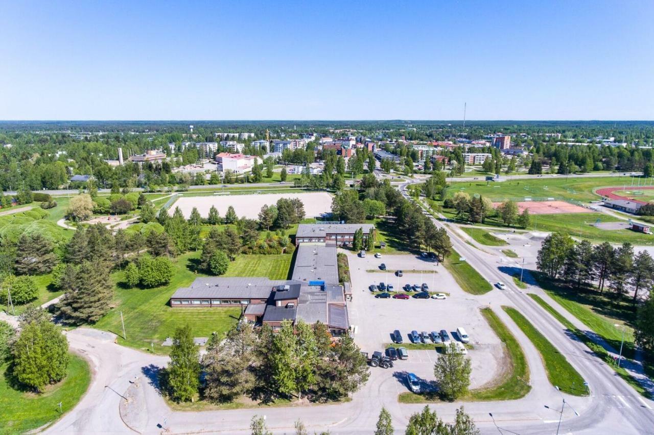 Hotel Kaeenpesae Ylivieska Exteriér fotografie