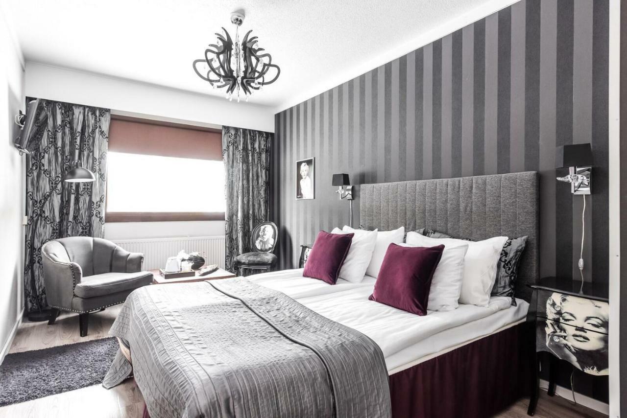 Hotel Kaeenpesae Ylivieska Exteriér fotografie