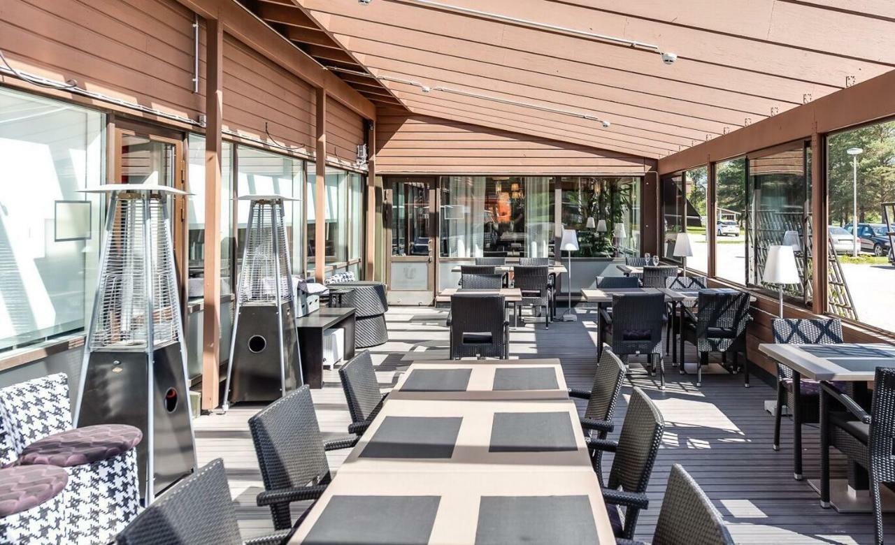 Hotel Kaeenpesae Ylivieska Exteriér fotografie